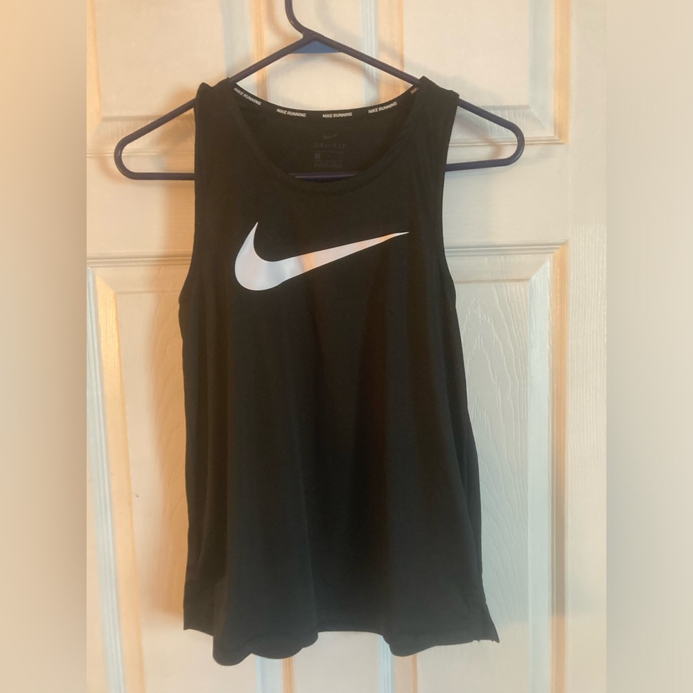 Women’s Nike razorback tank